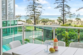 Luxury Beachfront Stay in Kirra